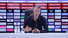 Van Persie verdedigt bekritiseerde Feyenoorder: 'Dat schuilt in zijn spel'