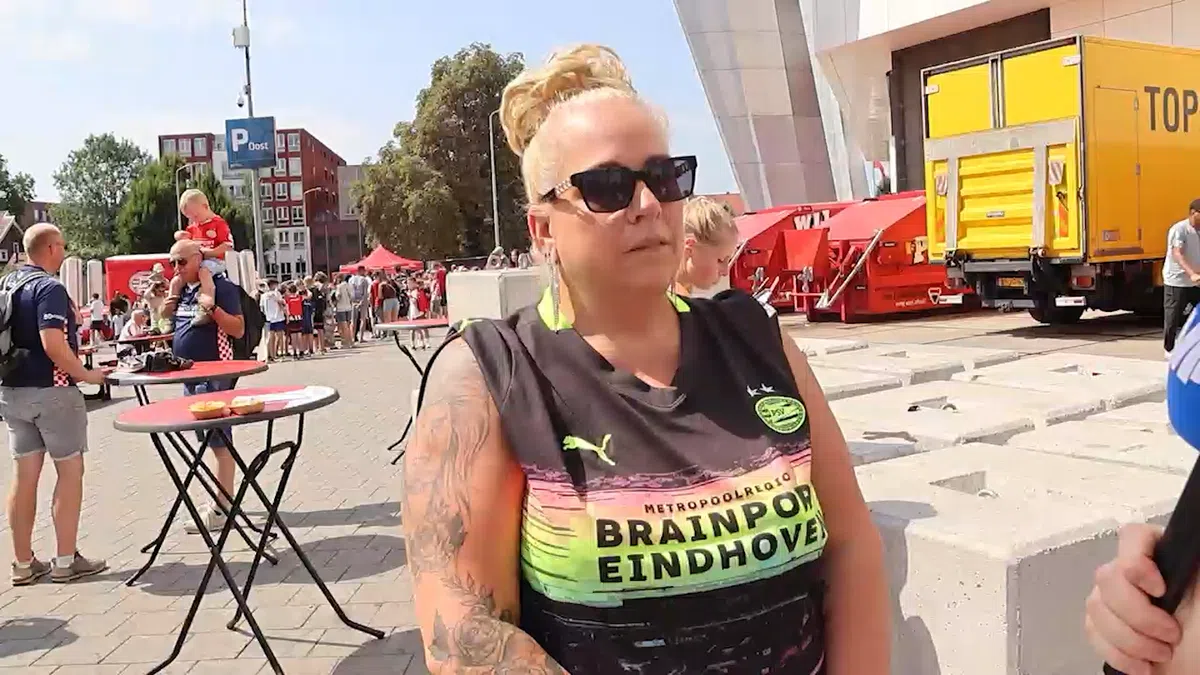 PSV-supporters onder de indruk van nieuwe aanwinst: 'Een soort Noa Lang'