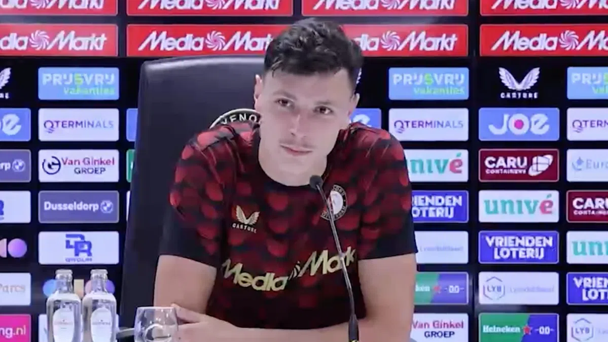 Feyenoord-nieuwkomer dolt over bezoek aan Blijdorp: 'Hij heeft me tickets beloofd'