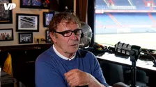 Thumbnail for article: Van Hanegem juicht mogelijke Ajax-transfer toe: 'Dat zou heel goed voor ze zijn'