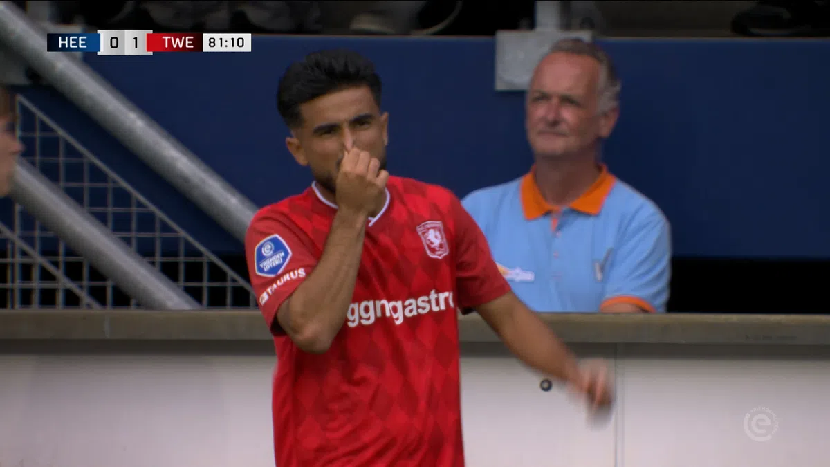 Must see: FC Twente-aanvaller Ünüvar mist niet te missen kans alsnog
