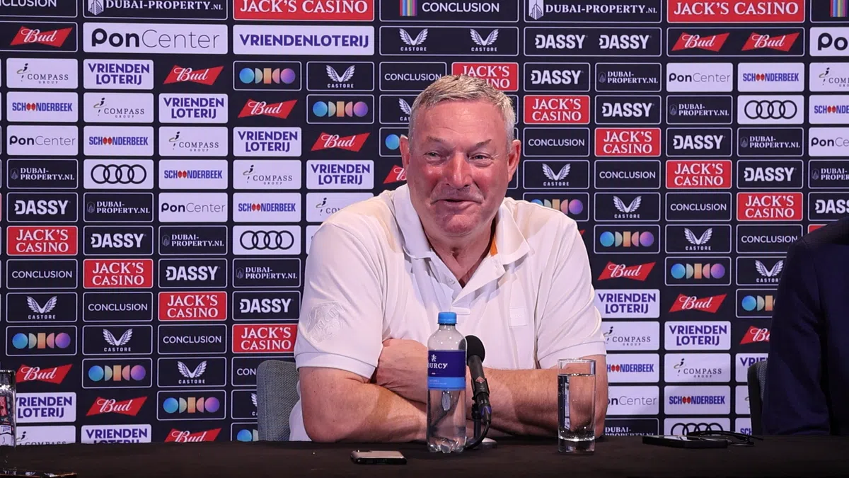Jans haalt verhaal na bereiken Europa League: 'Was maar een voorrondetrainertje'