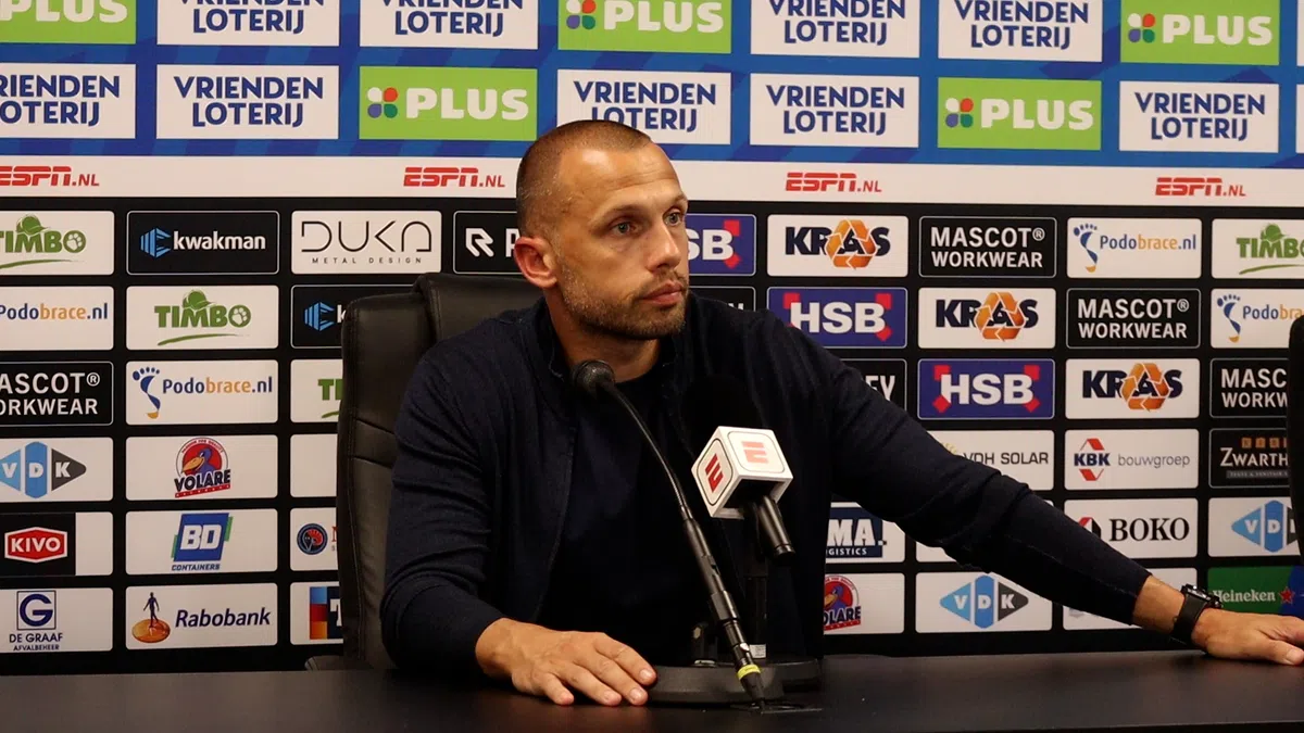 Heitinga biedt helpende hand bij Ajax-vertrek: 'Geven hem de tijd om na te denken'