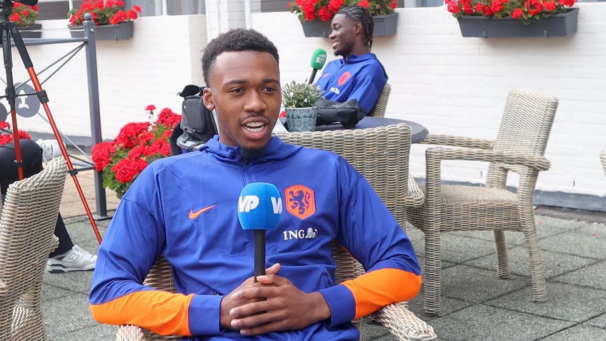 Nieuwe rol in Jong Oranje voor Milambo: 'Richting de supporters én het team'