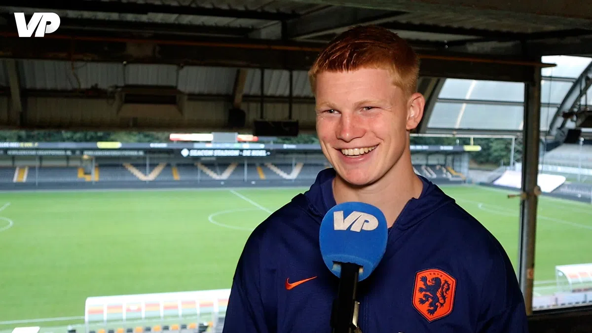 Smit ambitieus na debuut Jong Oranje: 'Volgend jaar bij het grote Oranje'