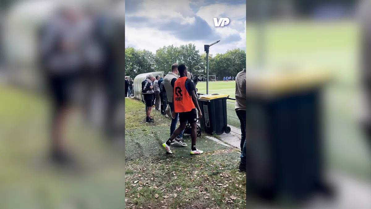 De beelden: Vitesse plukt aanwinsten van het veld om aan te kunnen treden in KKD