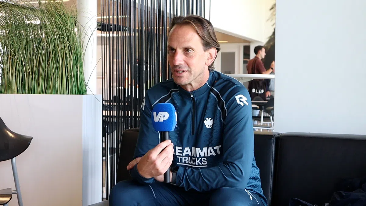 Vitesse-trainer Rehm blikt terug op emotioneel moment: 'Mensen huilden, speciaal'