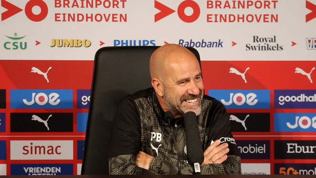 Bosz vertelt over fitheid van twee PSV-spelers: 'Gelukkig traint hij weer'