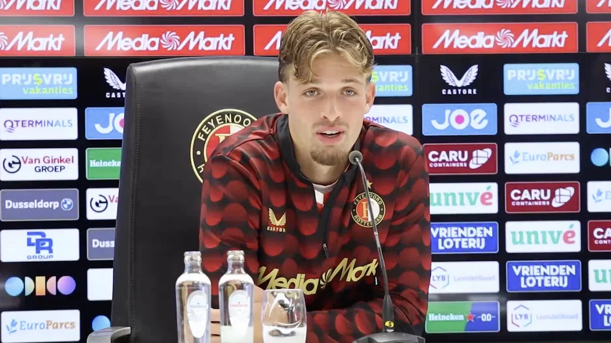 Uitputtingsslag voor Valente bij Feyenoord: 'M'n beentjes zijn een beetje op'