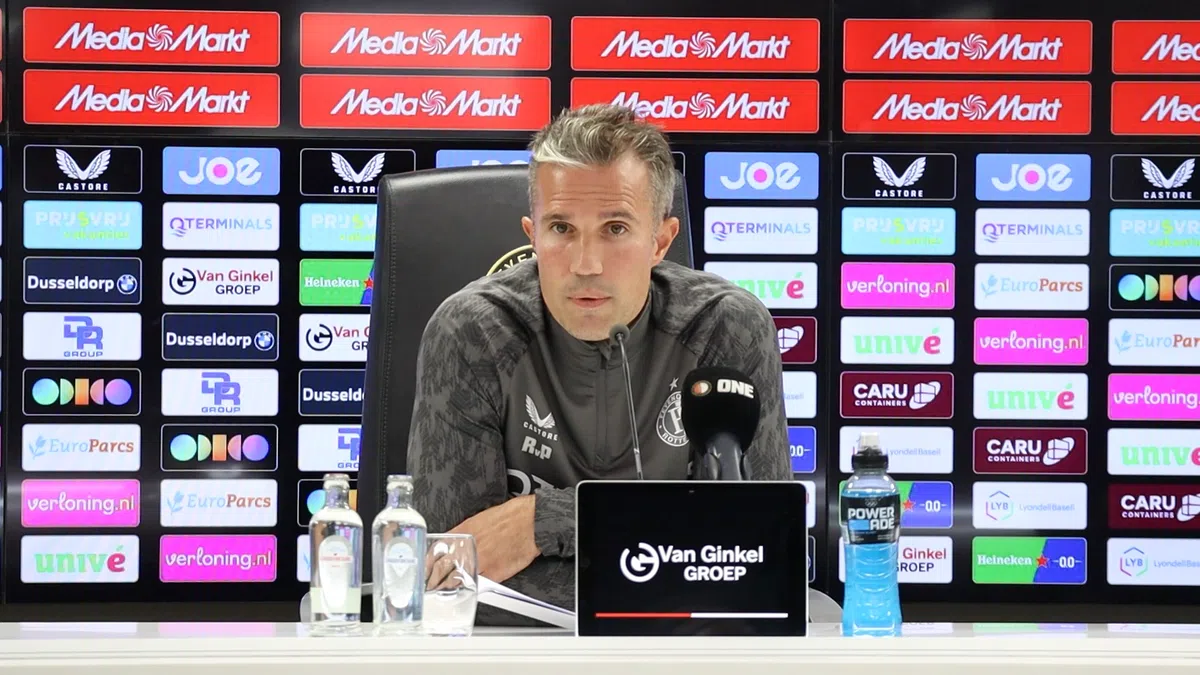 Van Persie niet verbaasd bij Feyenoord: 'Om deze reden hebben we hem gekocht'