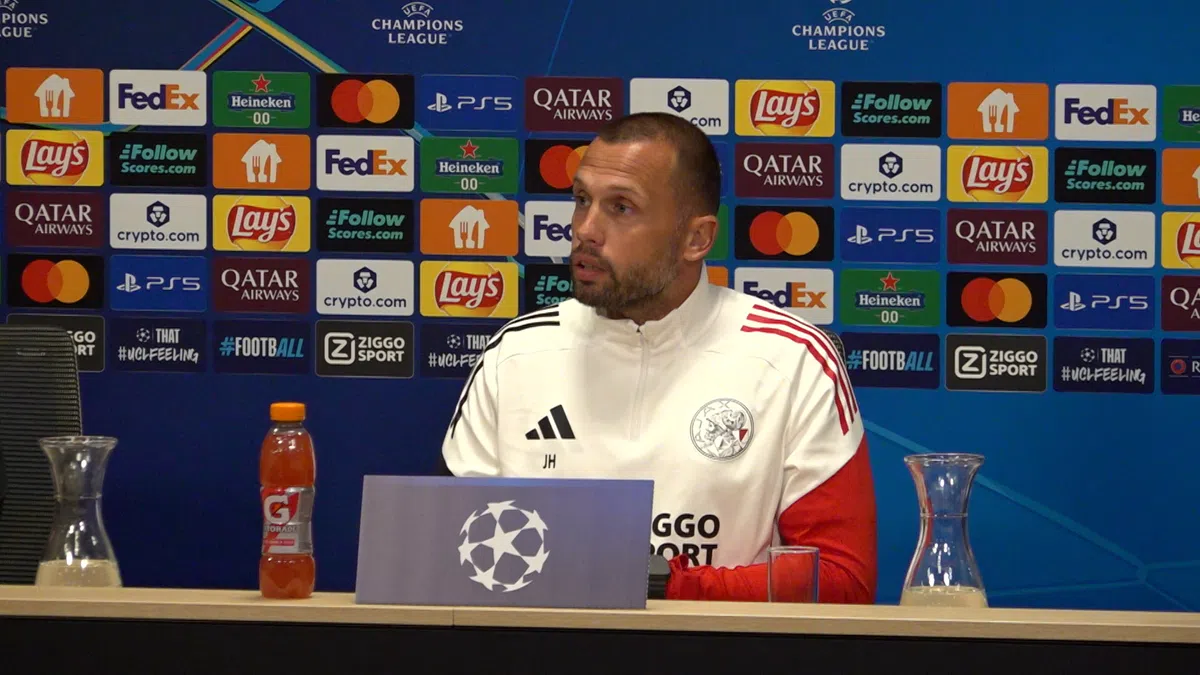 Heitinga geeft signaal af: 'Farioli is niet meer hier, John Heitinga is hier'