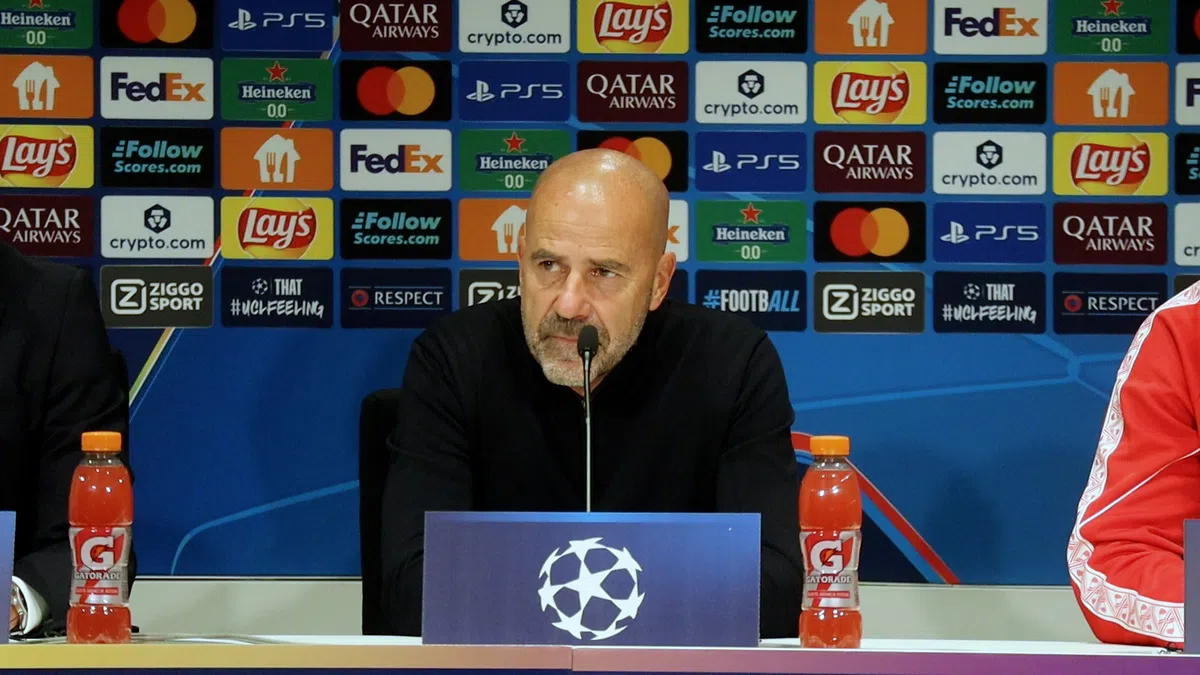 Bosz geïrriteerd na vraag over Ajax: ‘Ik ben nog niet met Ajax bezig, man'