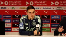 Thumbnail for article: Gloukh werd in het diepe gegooid bij Ajax: 'Nee, ik heb daar nog nooit gespeeld'