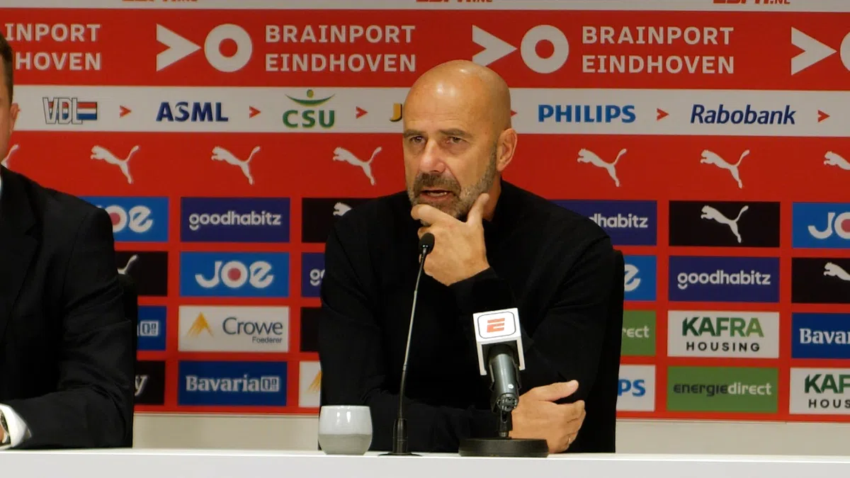 Bosz geeft eerste update over Van Bommel: 'Ziet er niet goed uit'