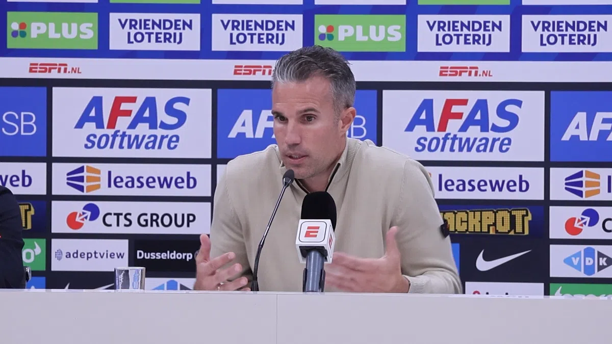 Van Persie gevraagd naar knijpen en krassen van Goes: 'Heel bijzonder'