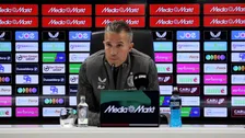 Thumbnail for article: Van Persie bijt van zich af: 'Iedereen is genoemd. En dan spelen ze een keer...'