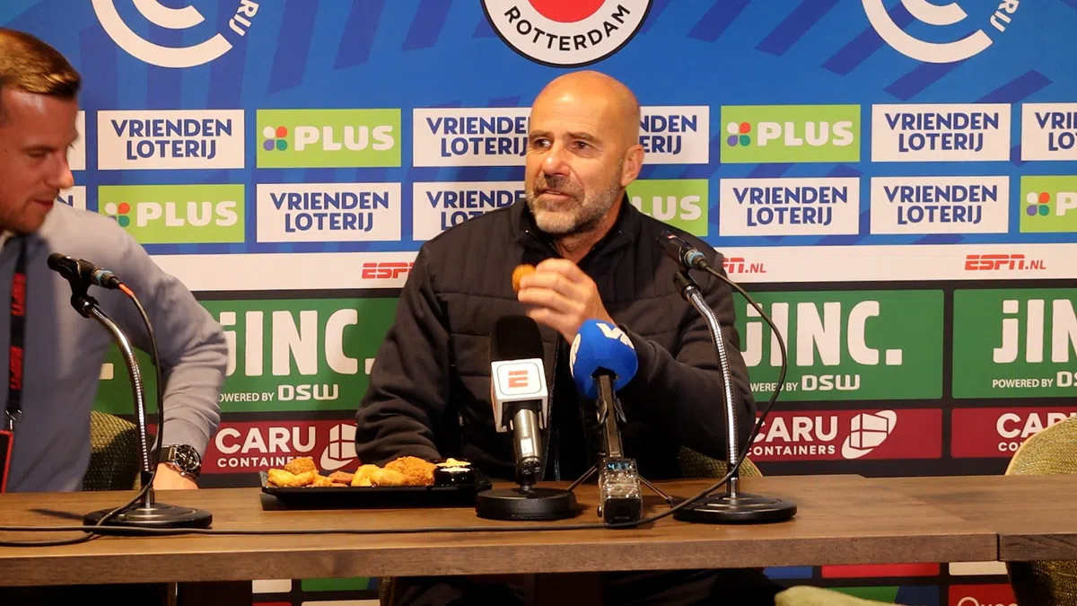 Schitterend: speciaal verzoek Bosz aan journalisten na zien van bitterballen