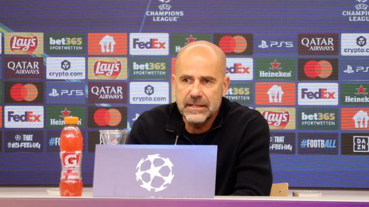 Bosz concludeert na gelijkspel in Leverkusen: 'Teleurgesteld, maar glas halfvol'