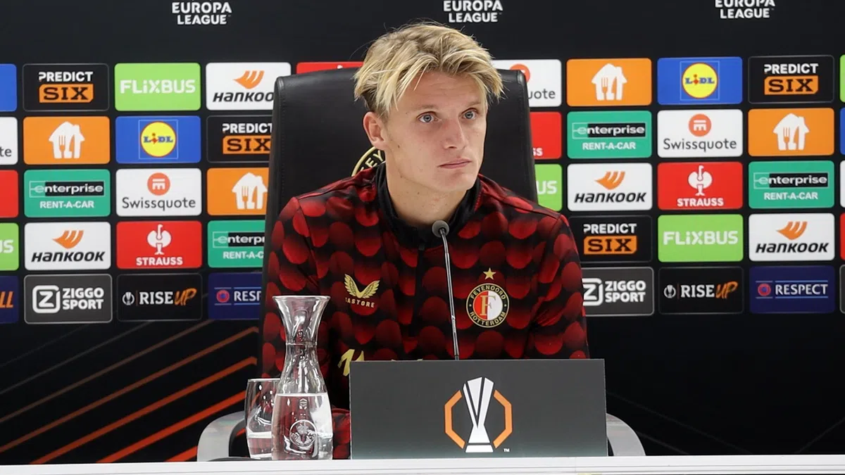 Steijn twist met scheidsrechter over afgekeurde Feyenoord-goal: 'Hij zei...'