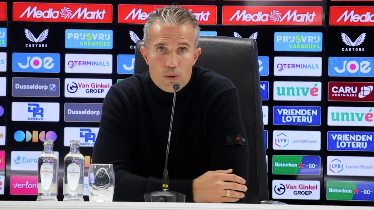 Van Persie zet één Feyenoord-speler in het zonnetje: 'Heel belangrijk vandaag'