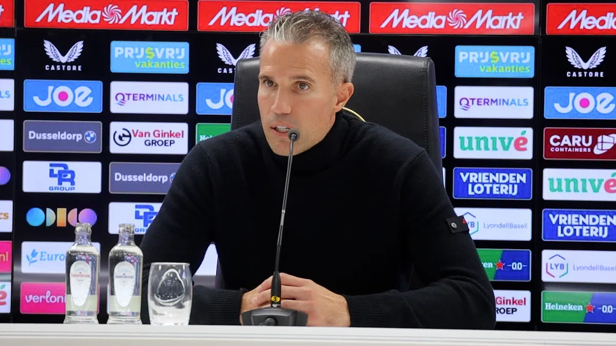 Van Persie doet boekje open over onderonsje op de bank: 'Wij zijn Feyenoord...'