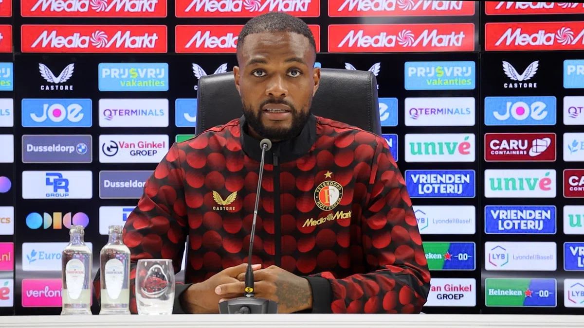 Larin geniet bij Feyenoord: 'Exciting om met hem te werken en kennis op te doen'