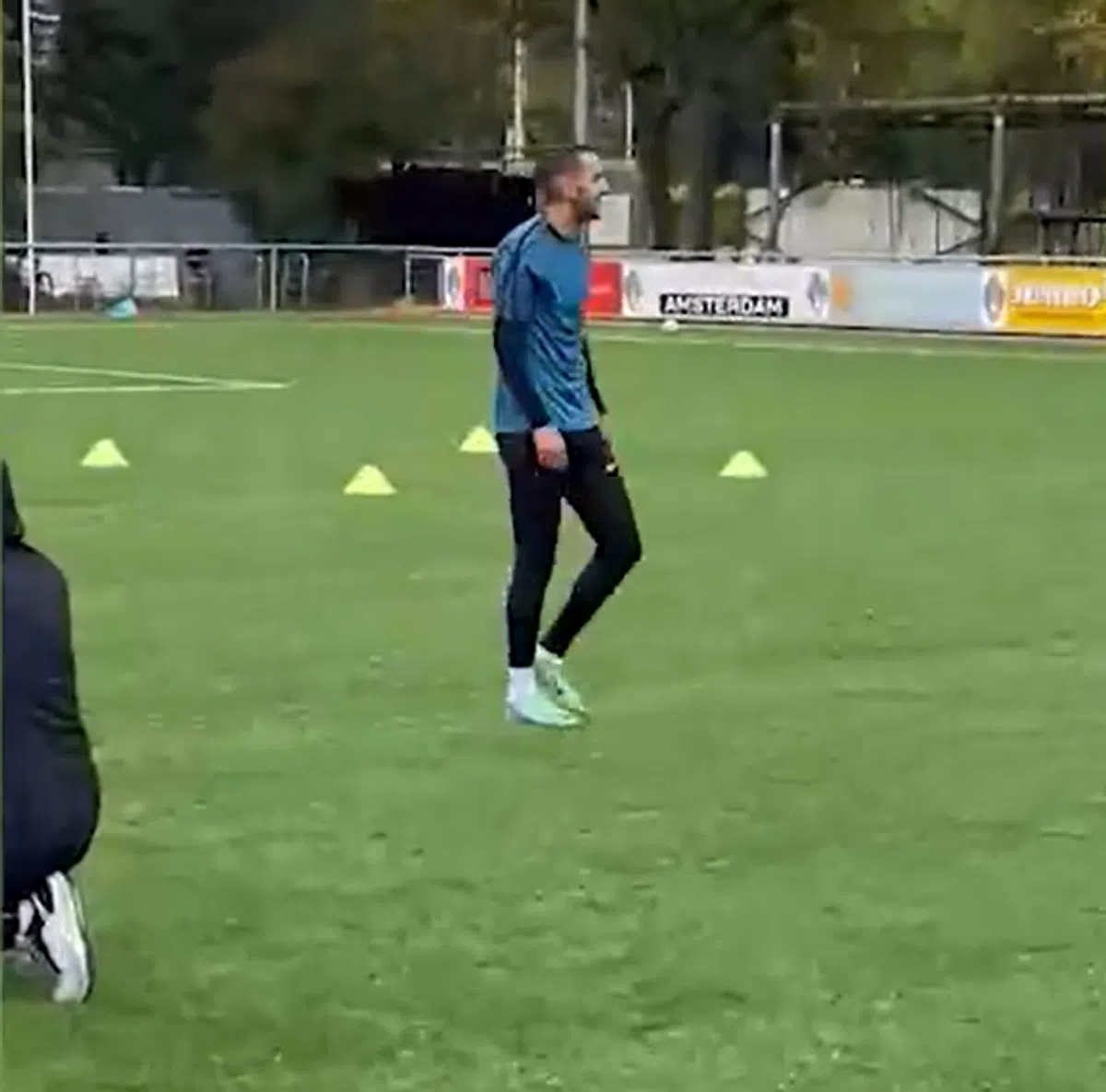 Must see: transfervrije Ziyech maakt wereldgoals op individuele training
