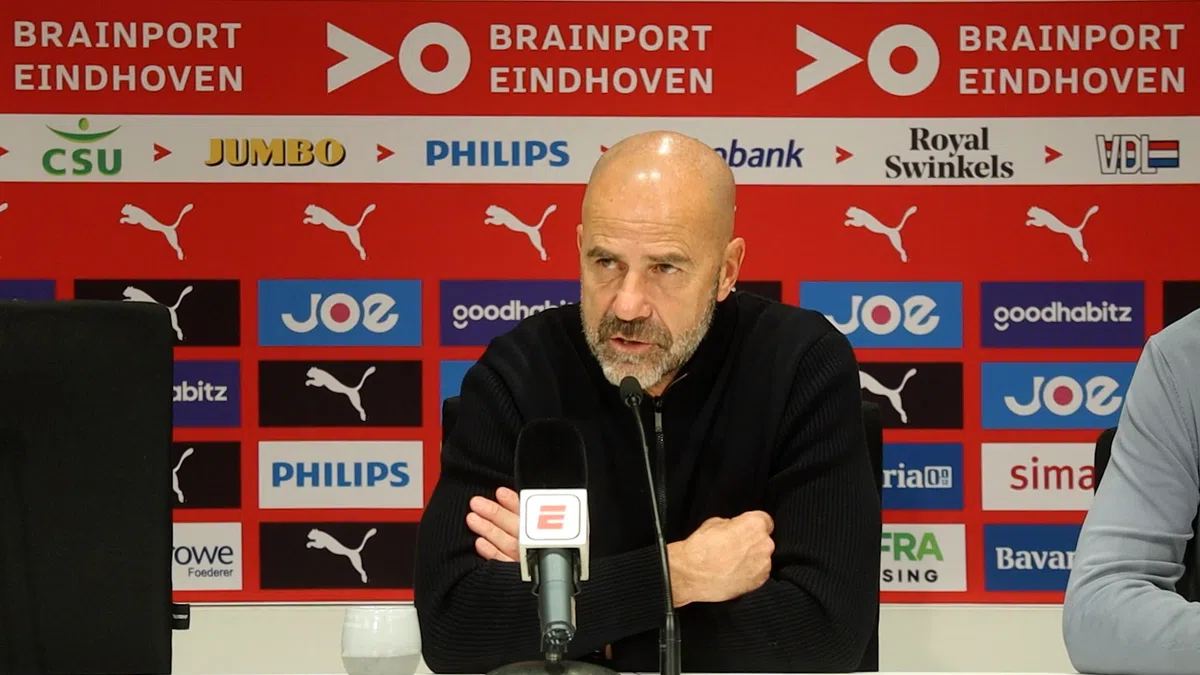 Tweede helft geen 'cadeautje' voor Bosz: 'Heb liever dat ze gewoon goed spelen'