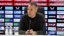 Thumbnail for article: Ernst blessure Feyenoorder nog onduidelijk na uitvalbeurt: 'Fingers crossed'