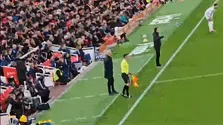 Thumbnail for article: Schitterend: Liverpool-fans steunen Slot en zingen trainer massaal toe