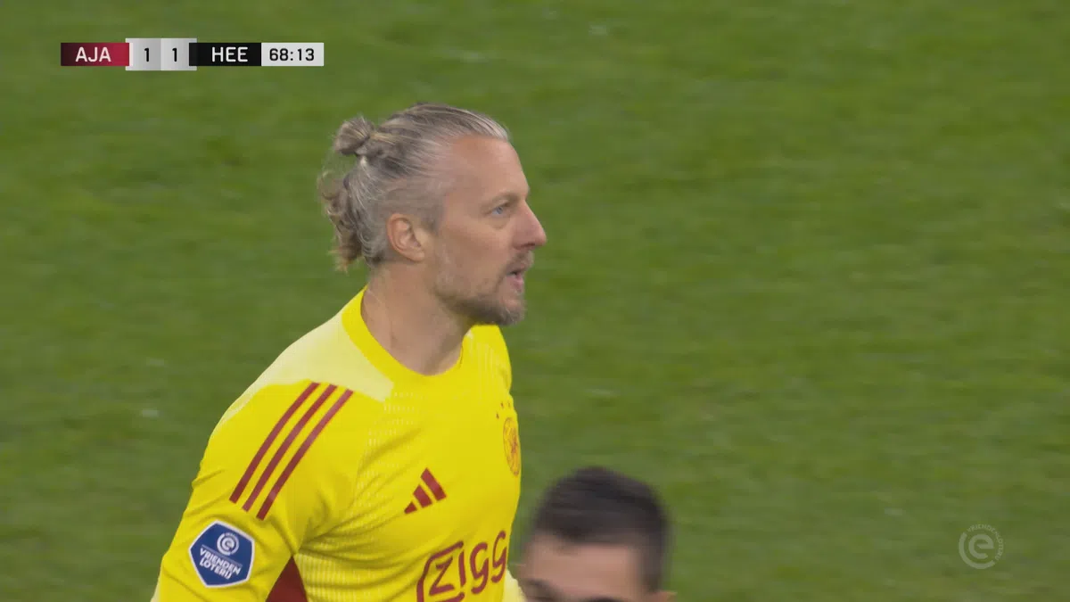 De beelden: dure blunder van Pasveer leidt puntverlies voor Ajax in