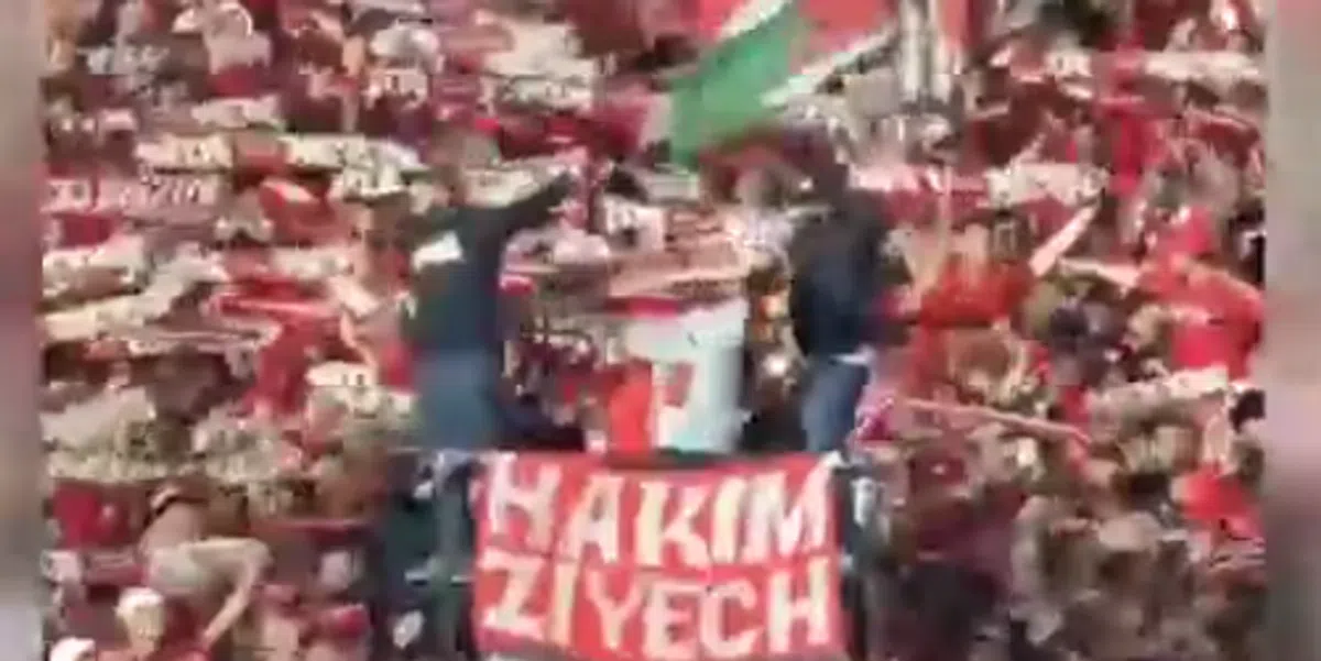 Geweldige beelden vanuit Marokko: Ziyech groots onthaald bij nieuwe club