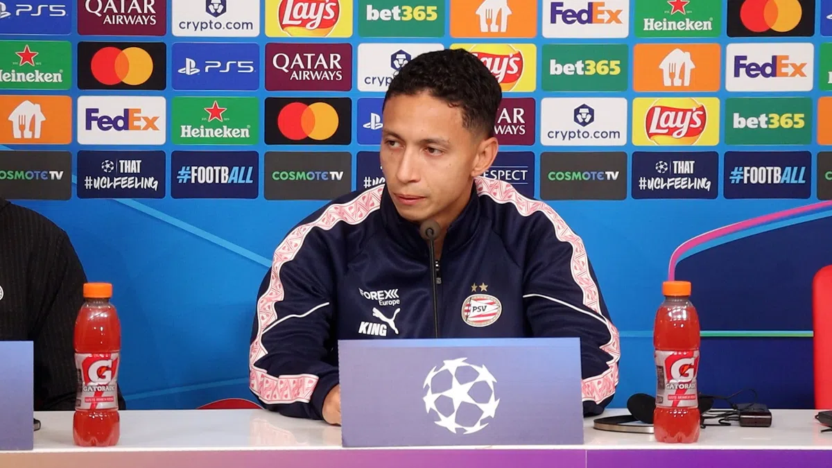 Veelzijdige Mauro Júnior wijst favoriete positie aan: ‘Daar speel ik het liefst'