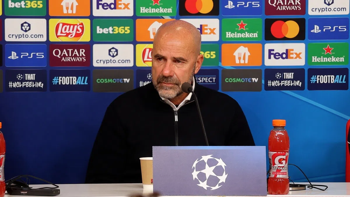 Bosz heeft geen spijt van tactische keuze: 'Had met de kennis van nu niets anders gedaan'