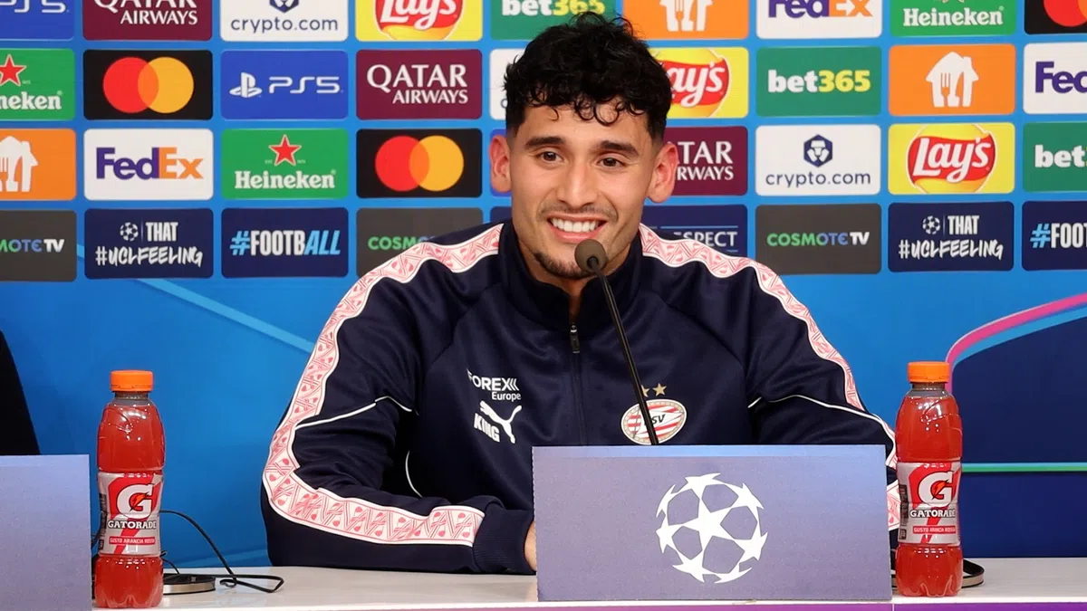 Pepi spreekt met ploeggenoot na 'speciale' PSV-goal: 'Hoort assist te krijgen'