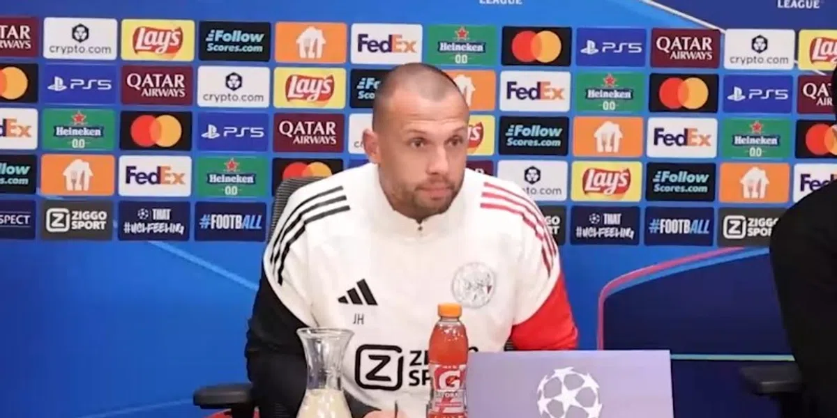 Grapje Heitinga komt niet helemaal aan: 'Iedereen speelt met oordopjes in!'