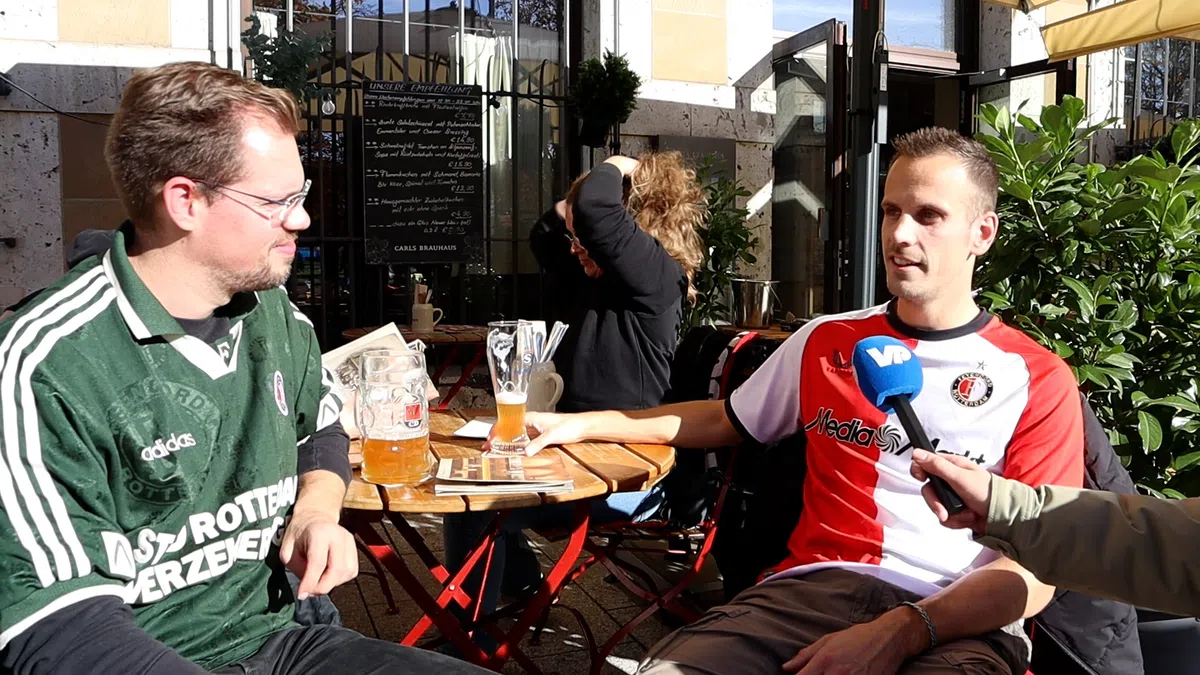 Feyenoord-fans voelen zich thuis in Stuttgart: 'Schnitzel zo groot als deurmat'