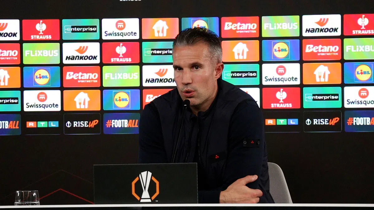 Van Persie hoopt op één Feyenoorder in Oranje: 'Maar ga niet op zijn stoel zitten'