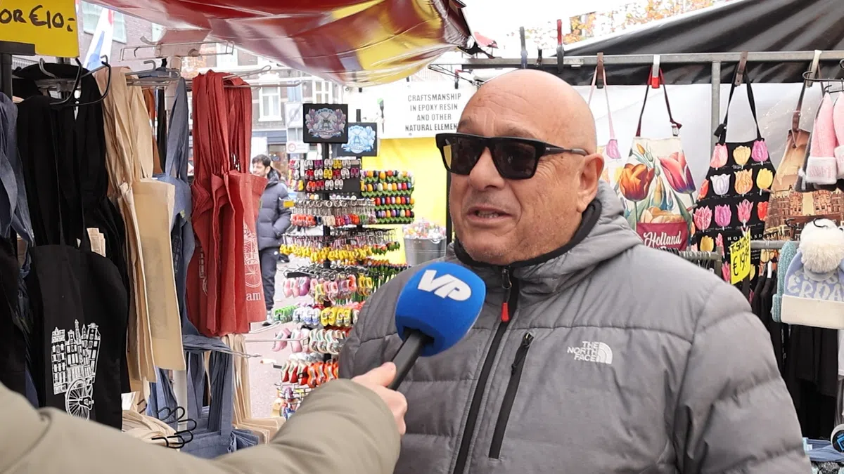 Fans bespreken opties: 'Nog steeds een eer om trainer van Ajax te zijn'