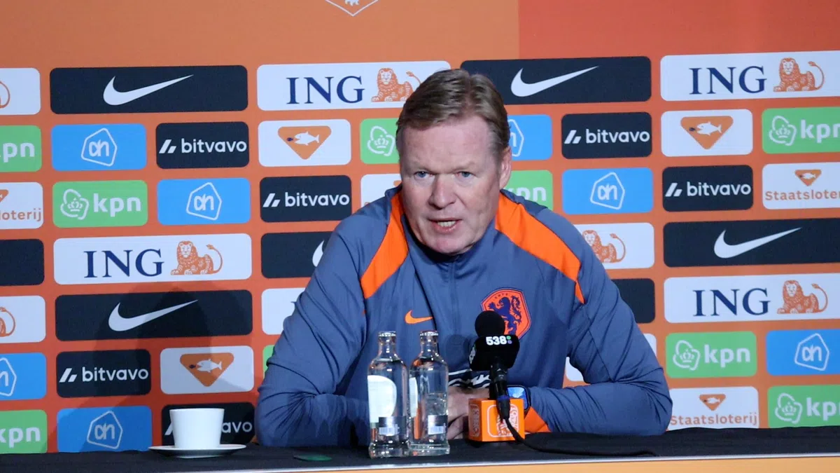Koeman ziet 'pijnlijke' chaos bij Ajax met lede ogen aan: 'Dat verbaast mij niet'