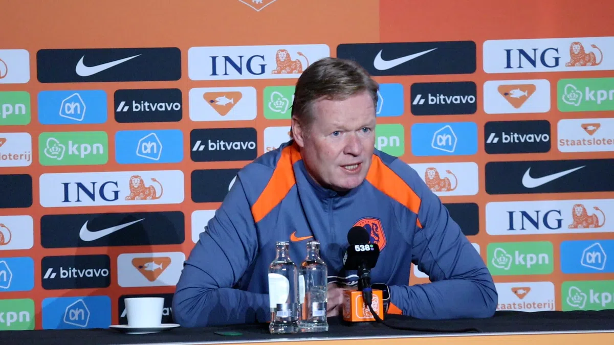Koeman deelt cryptische sneer uit: 'Kunnen we dat individu niet vervangen?'