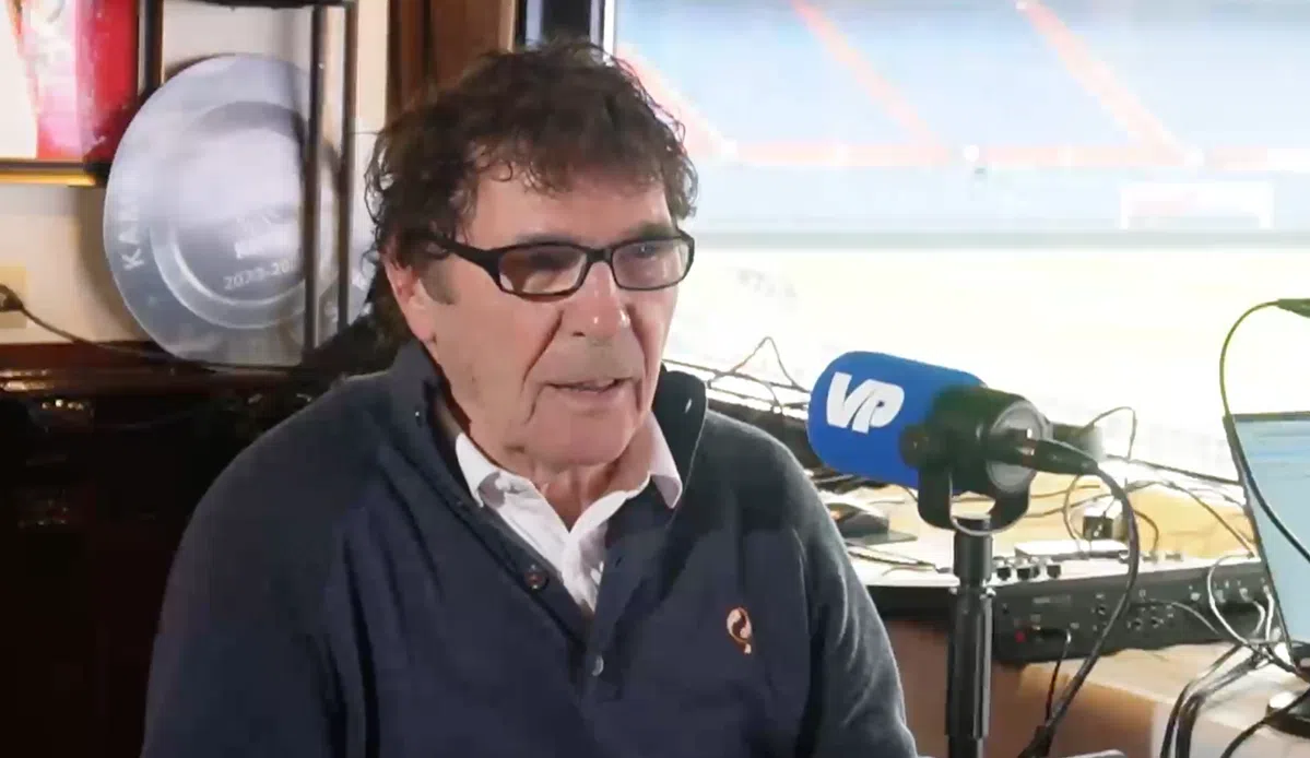 Van Hanegem tipt Ajax 'ideale' Heitinga-opvolger: 'Ik wilde hem bellen'