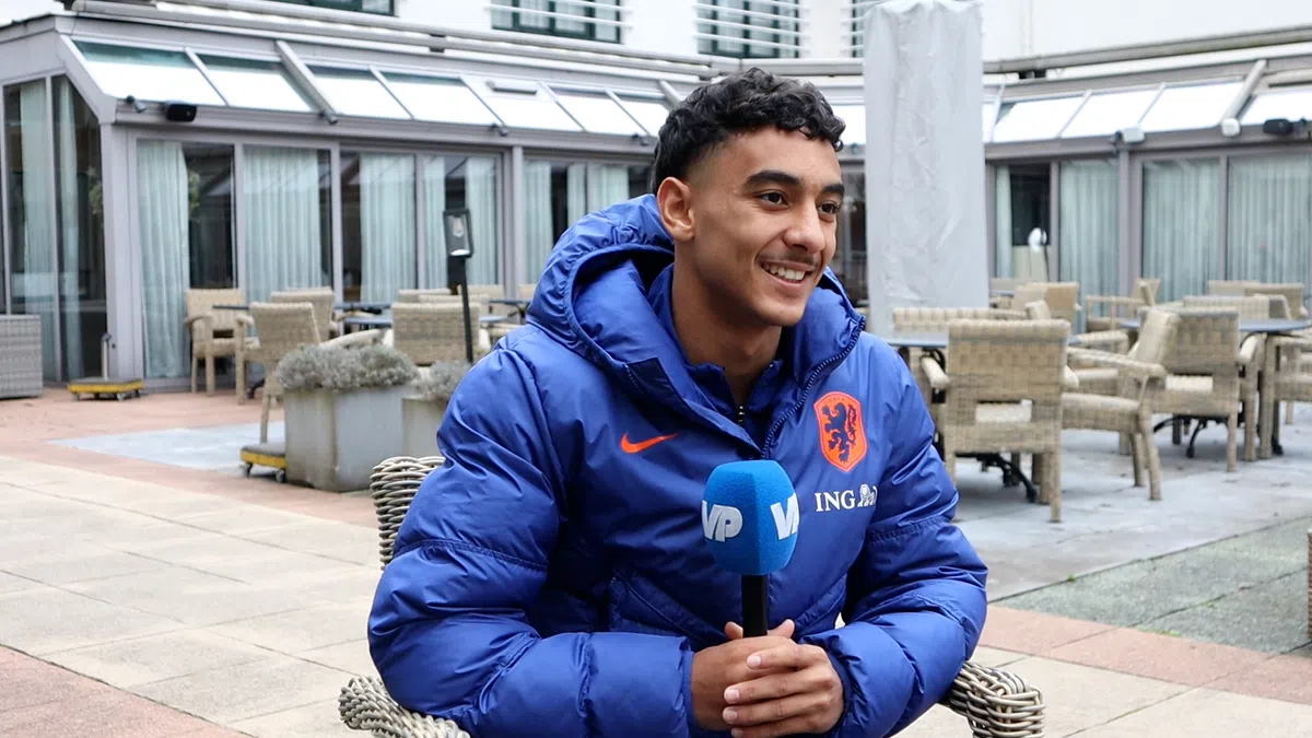 'Eerste schooldag' bij Jong Oranje: 'Als de bondscoach zulke mooie dingen zegt...'