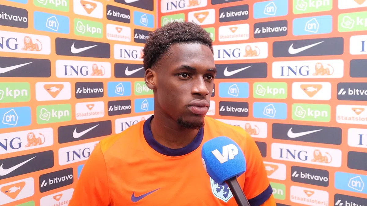 Leverkusen-sensatie Poku ook top in Jong Oranje: 'Ben nu rustiger voor het doel'