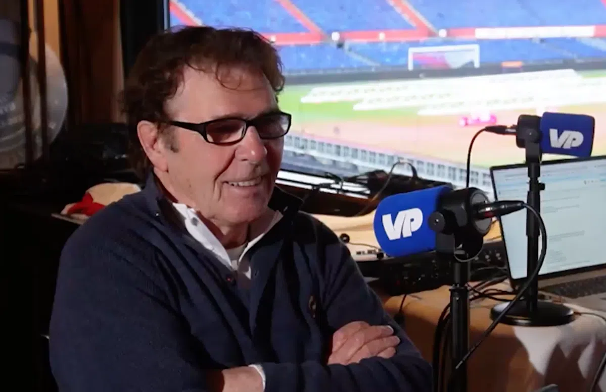 Van Hanegem stipt AZ-probleem aan na heldenrol Parrott: 'Hij is gewoon beter'