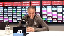 Thumbnail for article: Van Persie gevraagd naar Feyenoord-debuut: 'Je moet me even helpen'