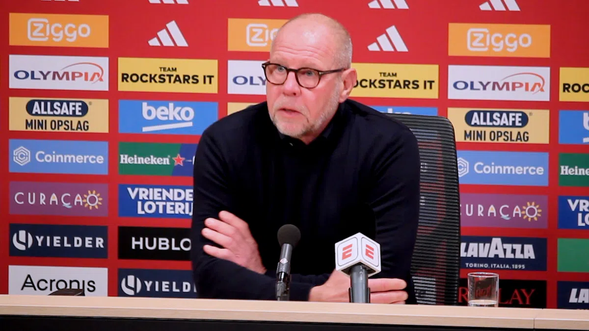 Grim wil Ajax-talenten kansen geven: 'Maar als je ze meteen in Ajax 1 zet...'