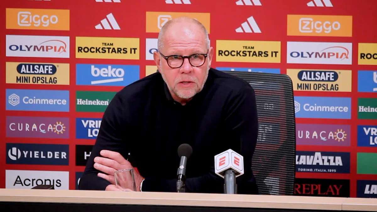 Grim neemt het op voor zijn spelers: 'Ze werken keihard'