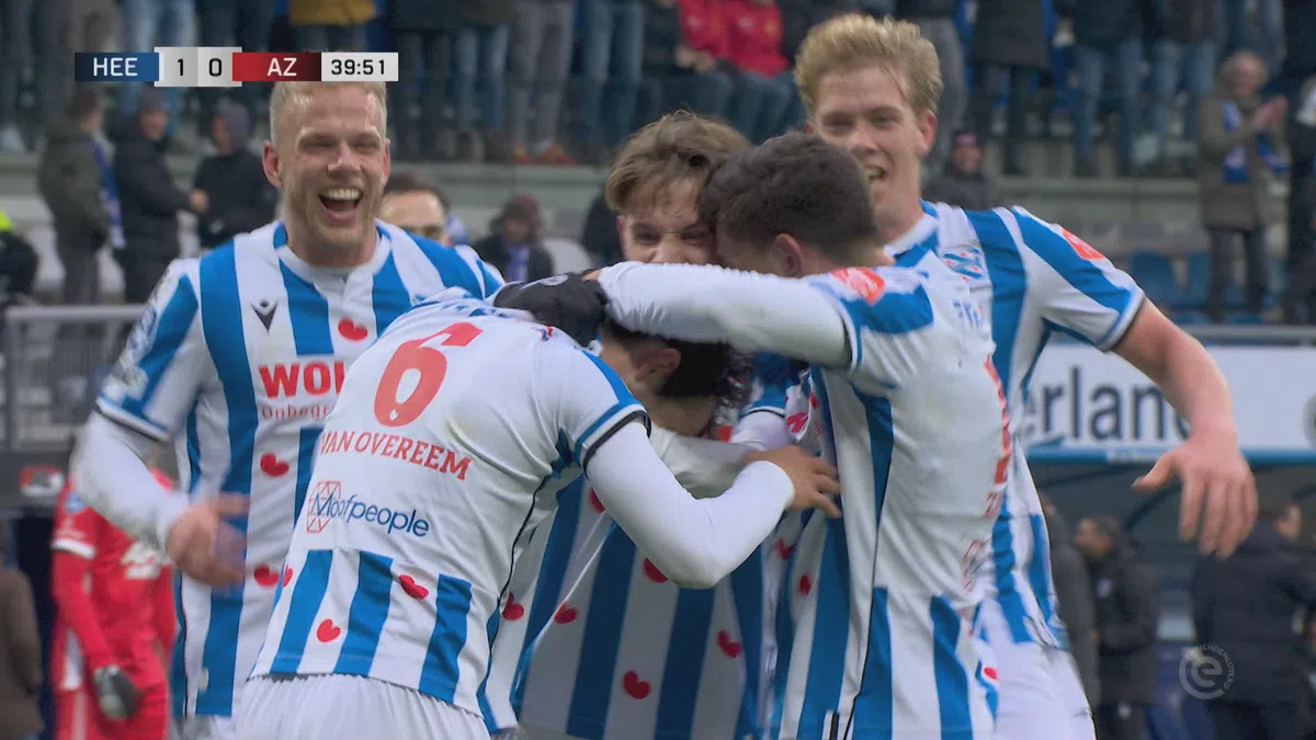 Tiki-taka in Friesland: scorende regisseur Van Overeem grijpt glansrol