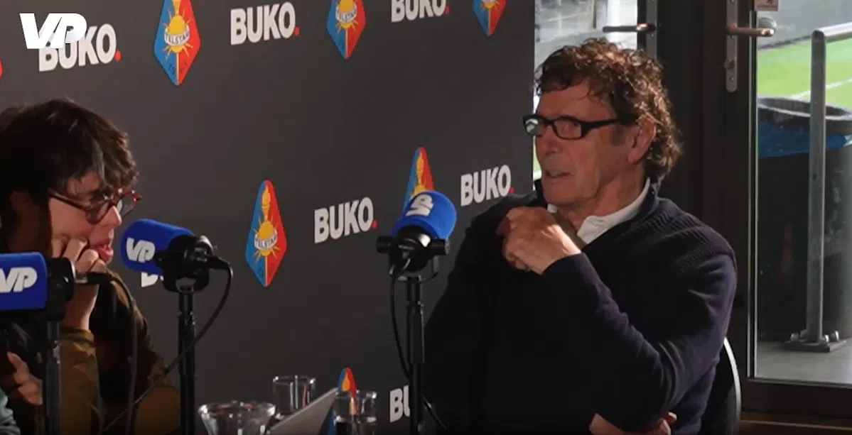 Van Hanegem wil Ajax-talent niet afvallen na blunder: 'Heus een aardige speler'